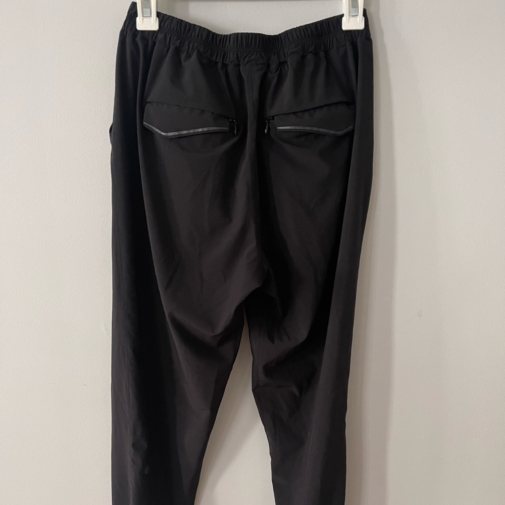 lululemon Draped Front Jogger size 6